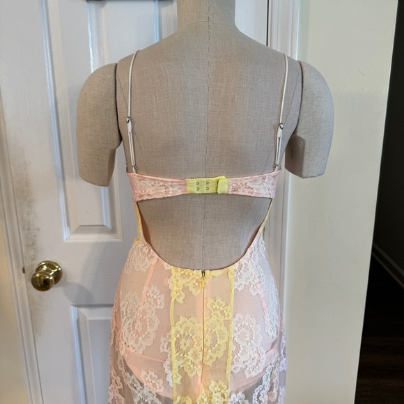 🌸 For Love & Lemons Pastel Lace Maxi Dress XXS – NWT - Picture 8 of 16